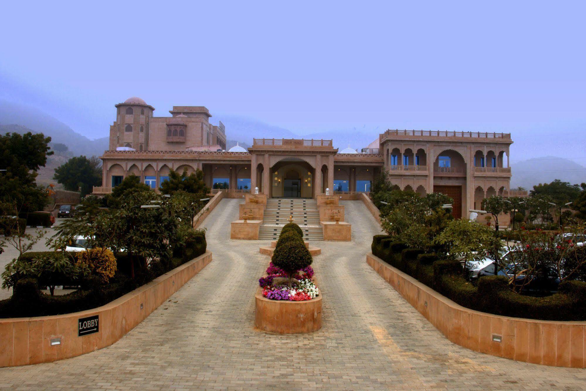 מלון Pratap Mahal Pushkar Ihcl Seleqtion מראה חיצוני תמונה