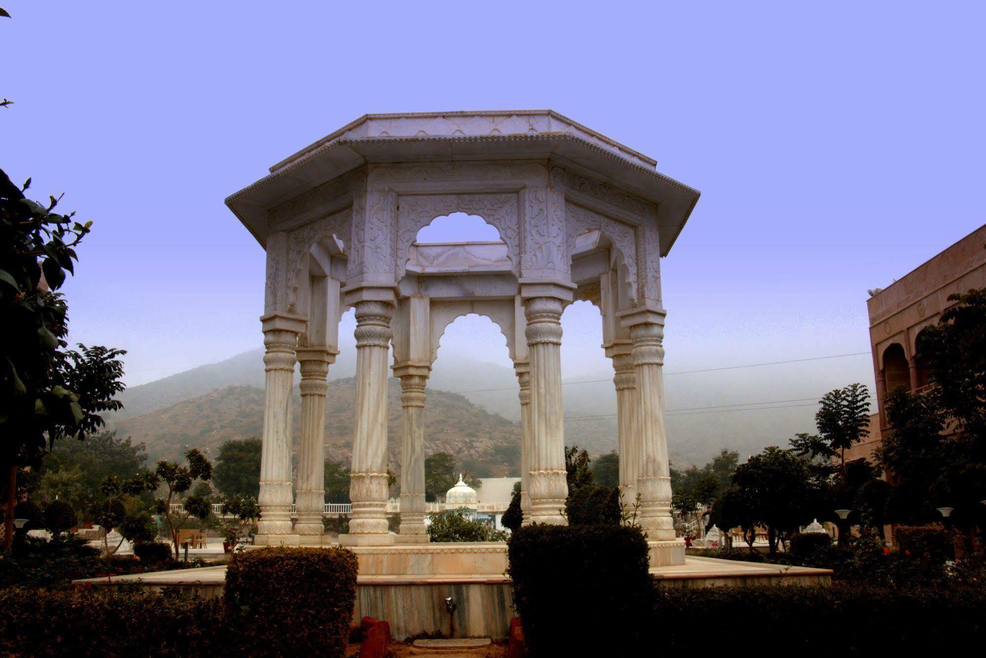 מלון Pratap Mahal Pushkar Ihcl Seleqtion מראה חיצוני תמונה